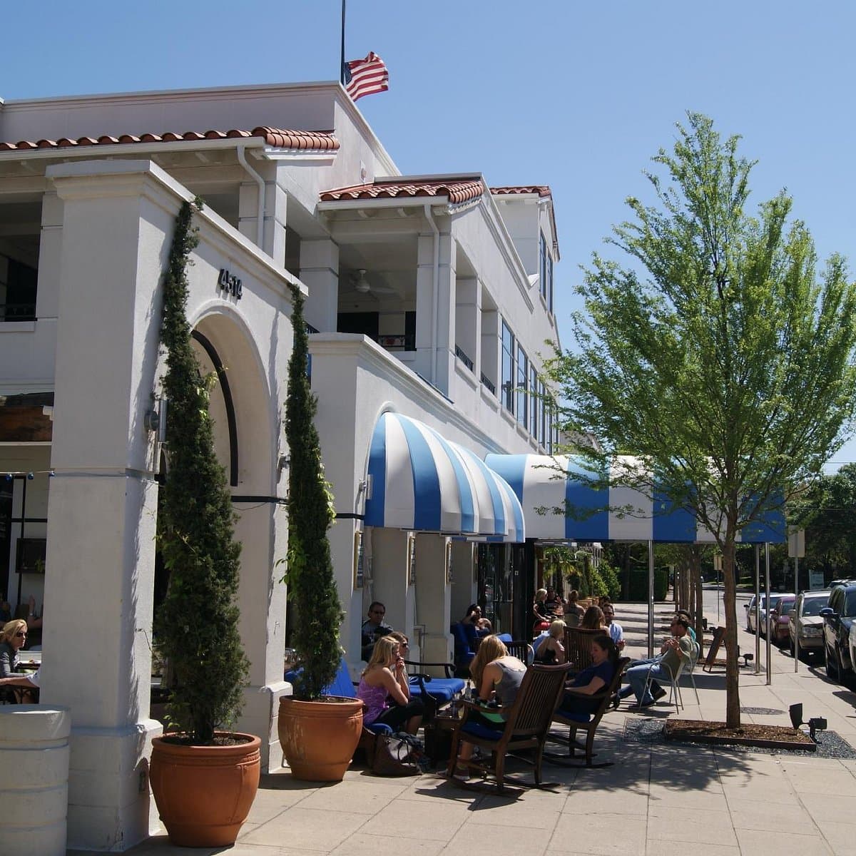 Artificial turf installation in Knox-Henderson, Dallas