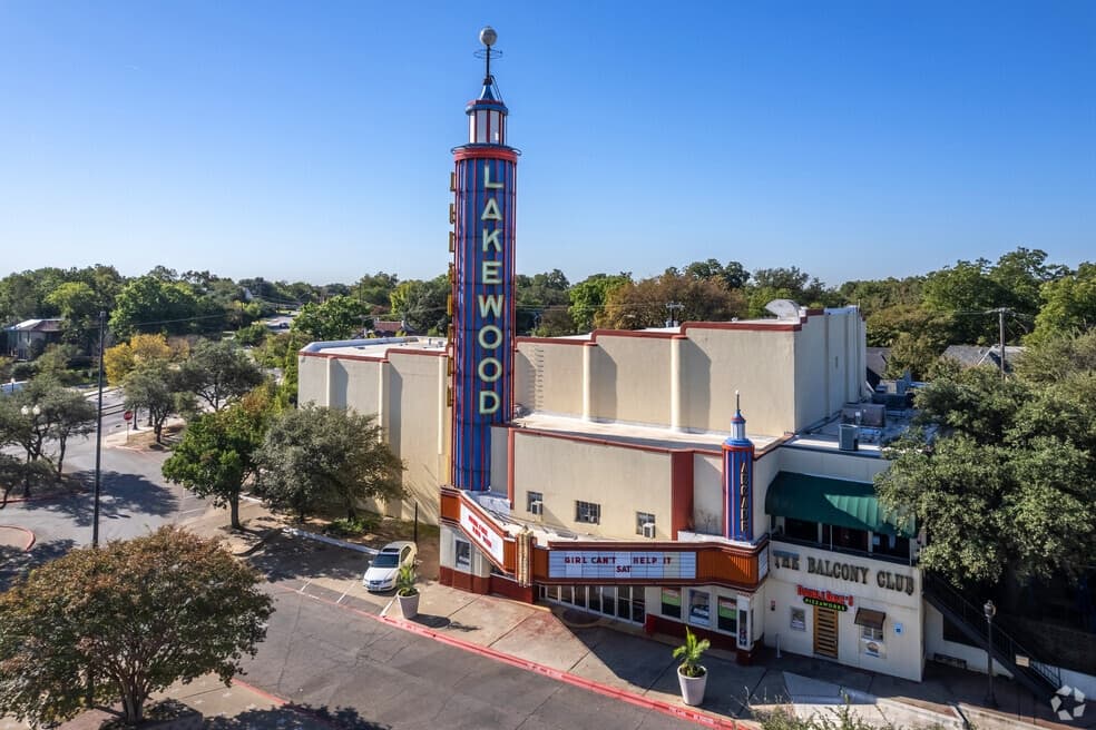Artificial turf installation in Lakewood, Dallas