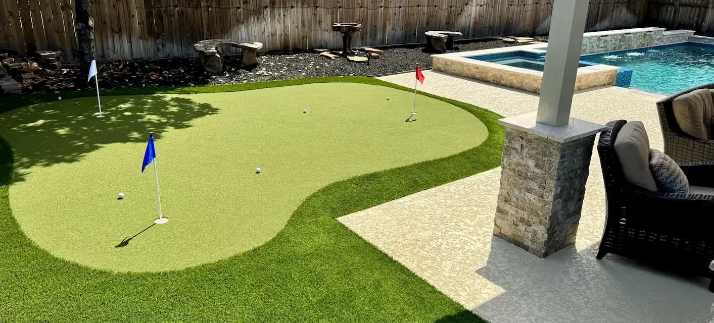 Tournament-speed putting green in Dallas